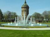 220px-Mannheim_Wasserturm_1